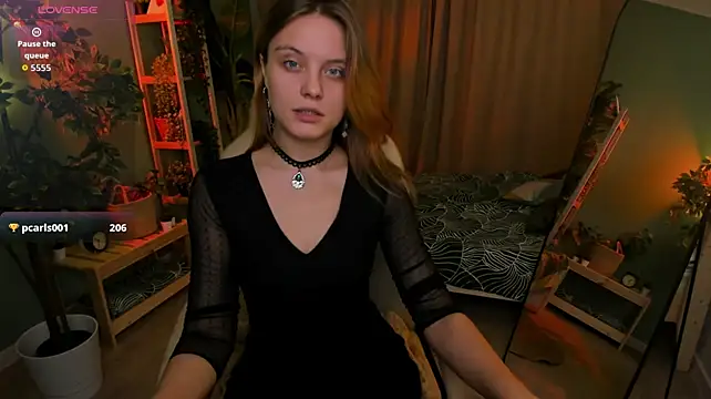Show modela Alisa_Laurent na web-kameri
