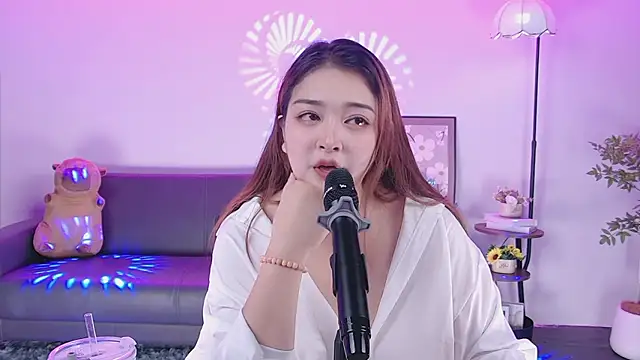 Rabbit-001 Webcam-Show