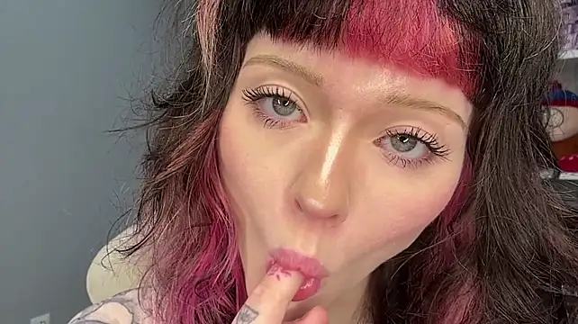 Show de ShadowBarbie na webcam