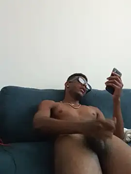 GurlzLuvJaayBangz Show in webcam