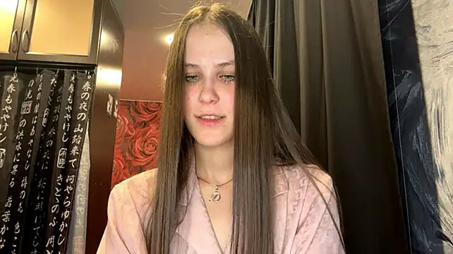 Show modela MayeRutley na web-kameri