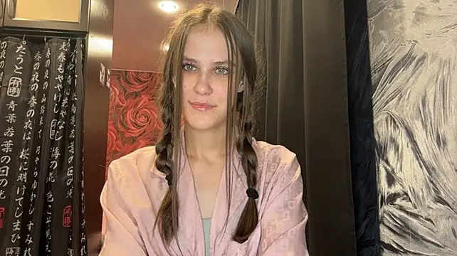 MayeRutley Show in webcam