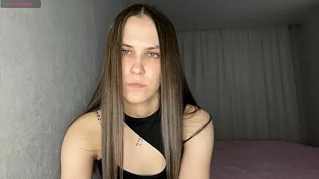 MayeRutley Adlı Modelin Canlı XXX Sohbeti