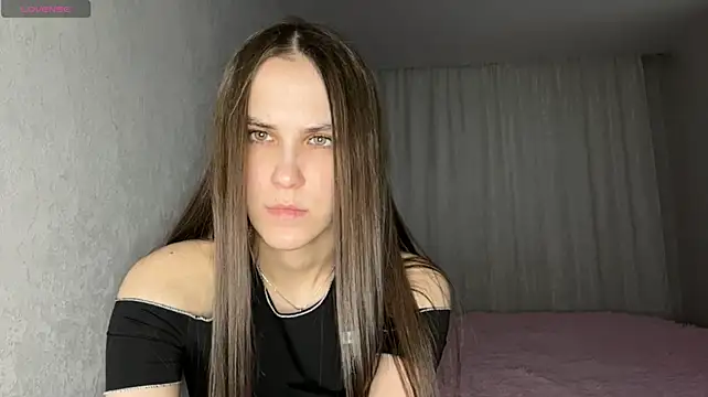Chatroom XXX en direct de MayeRutley