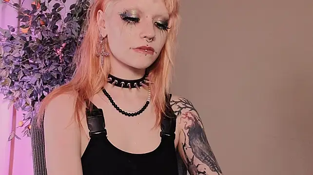 EffieRay's Webcam Show