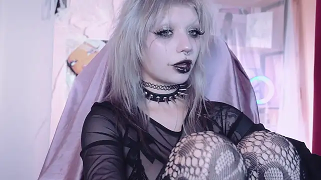 EffieRay's Webcam Show