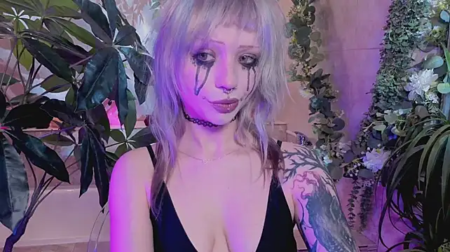 EffieRay's Webcam Show