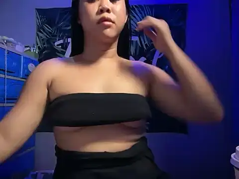 urfavecreamcheese 网络视讯表演