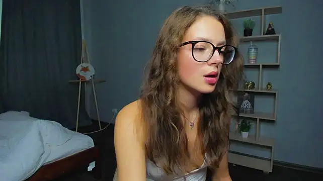 Show modela AnissaPote na web-kameri