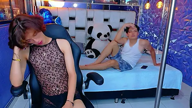 Oven_And_Jav 网络视讯表演