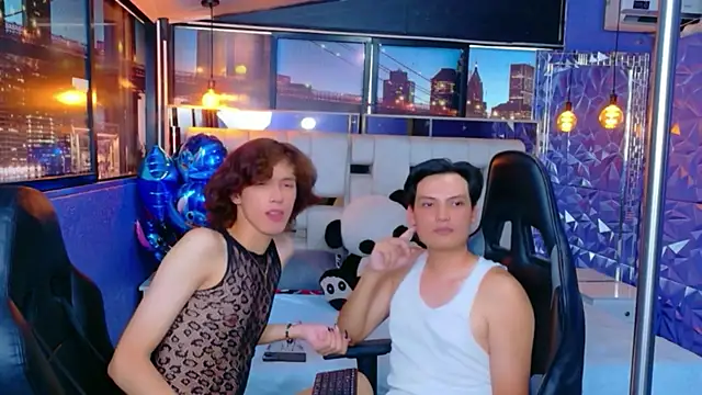Show modela Oven_And_Jav na web-kameri