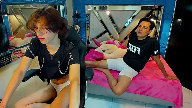 Pokazy przed kamerką – Oven_And_Jav