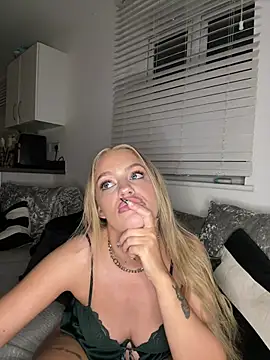 Chat +18 de AlexiiaHaven ao vivo