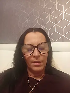 VelvetNaughty-Shem's Live XXX Chat