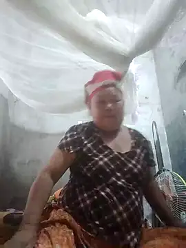 LoveMomy68's Webcam Show
