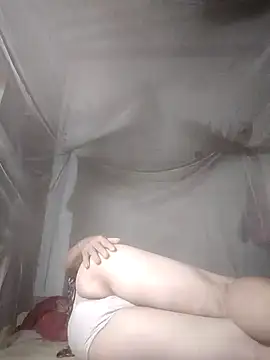 LoveMomy68's Webcam Show