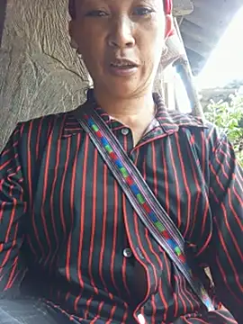 Linda-04's Webcam Show