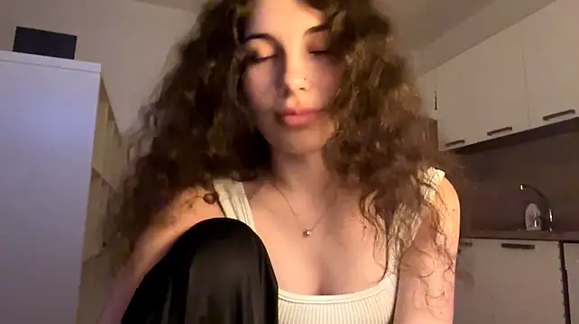 LisetteGhazvini's Webcam Show