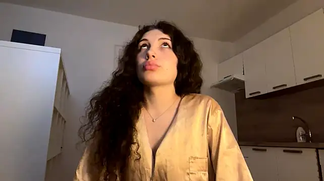 LisetteGhazvini Chat XXX live