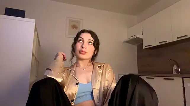 Show modela LisetteGhazvini na web-kameri