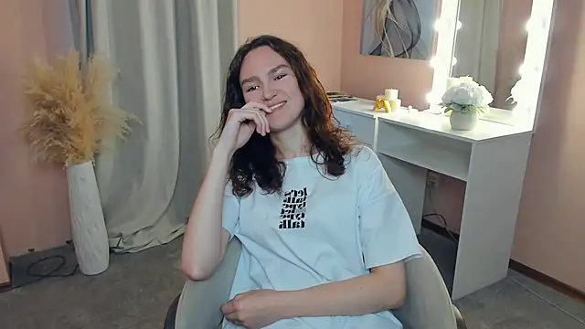 ElzaStrohm Show in webcam