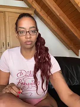 YoungKyraKush – webcam-show