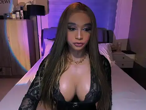 SelenaWhitmore webcam show