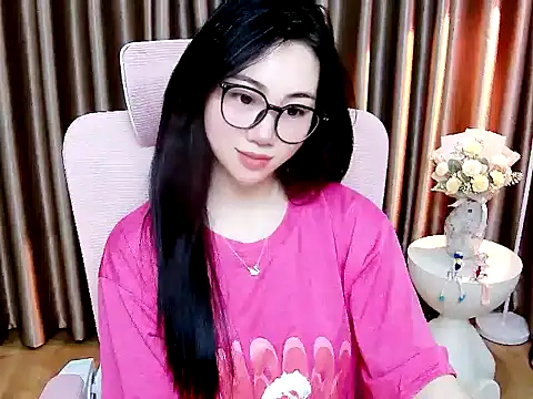 Helen_202 Adlı Modelin Canlı XXX Sohbeti