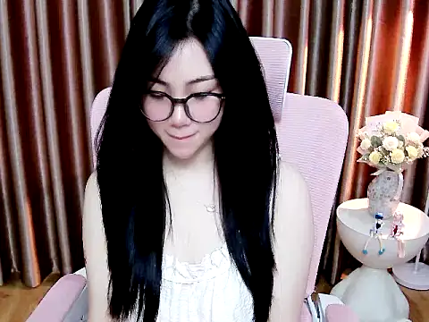 Helen_202のライブXXXチャット