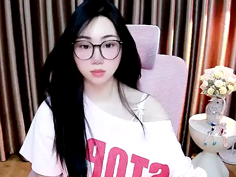 Helen_202 在線直播表演