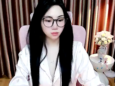 Helen_202 Adlı Modelin Canlı XXX Sohbeti