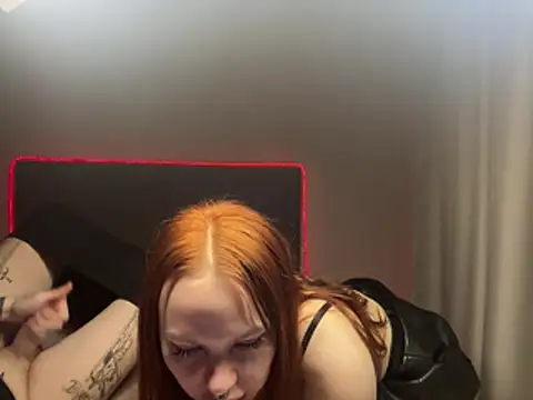 Pokazy przed kamerką – rope_banny