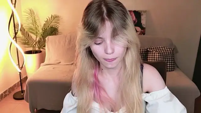 LisaRainbow Chat XXX in diretta
