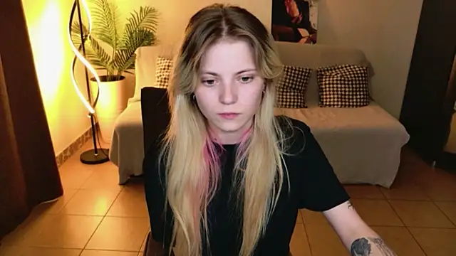 LisaRainbow XXX чат на живо