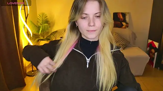 LisaRainbow live XXX chat