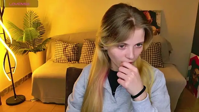 LisaRainbow's Live XXX Chat