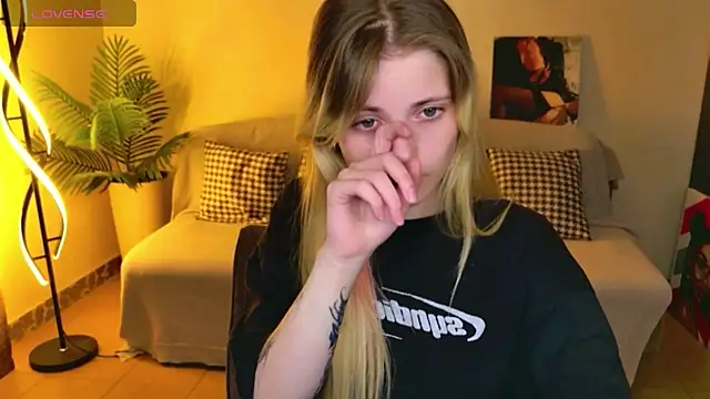 LisaRainbow Chat XXX live