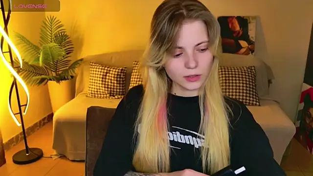 LisaRainbow Live XXX-Chat