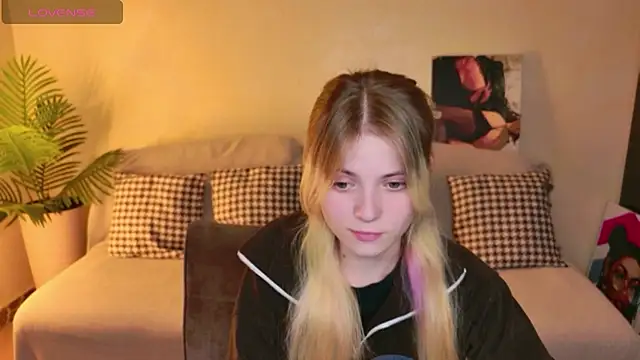 LisaRainbow's Live XXX Chat