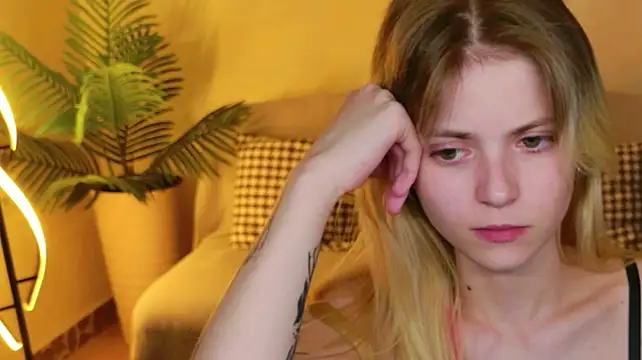 LisaRainbow Live XXX-chat