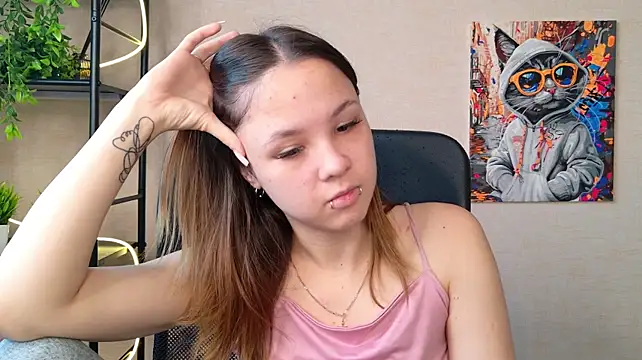 Miraven Chat XXX in diretta