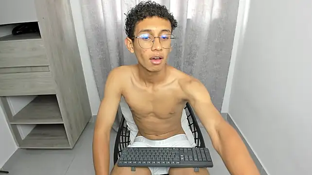 SexyDany10 Show in webcam