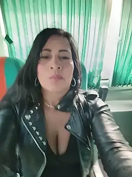 Chat +18 de Shaila_1_1 ao vivo