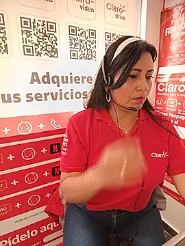 Shaila_1_1 Live XXX-Chat