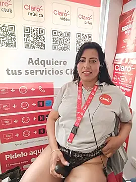 Chat XXX en directo de Shaila_1_1