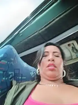 Shaila_1_1's Live XXX Chat