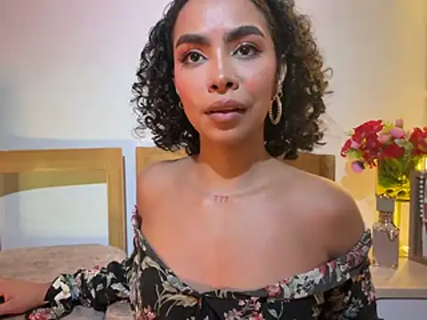Show modela TamaraMontielP na web-kameri