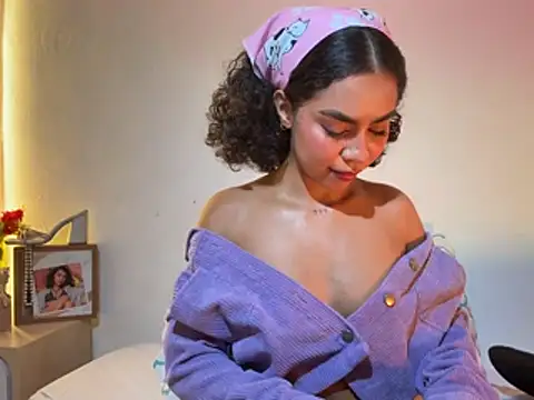 TamaraMontielP Show in webcam