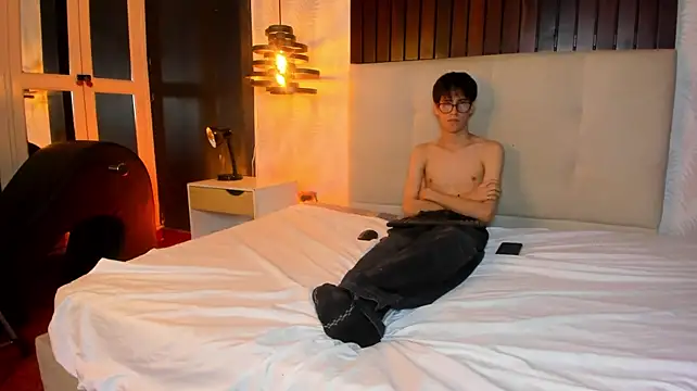 Show modela ryan_luki na web-kameri