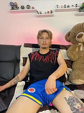 Pokazy przed kamerką – AleFoxx_